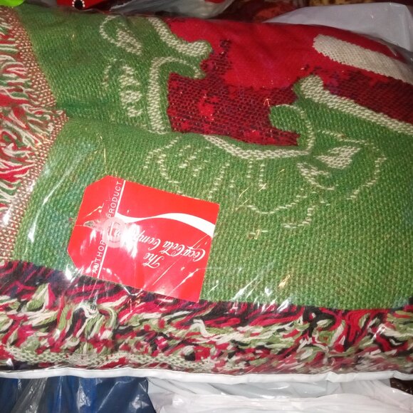 Coca-Cola VTG Ad Tapestry Throw Blanket Wall Hanging - Picture 2 of 4
